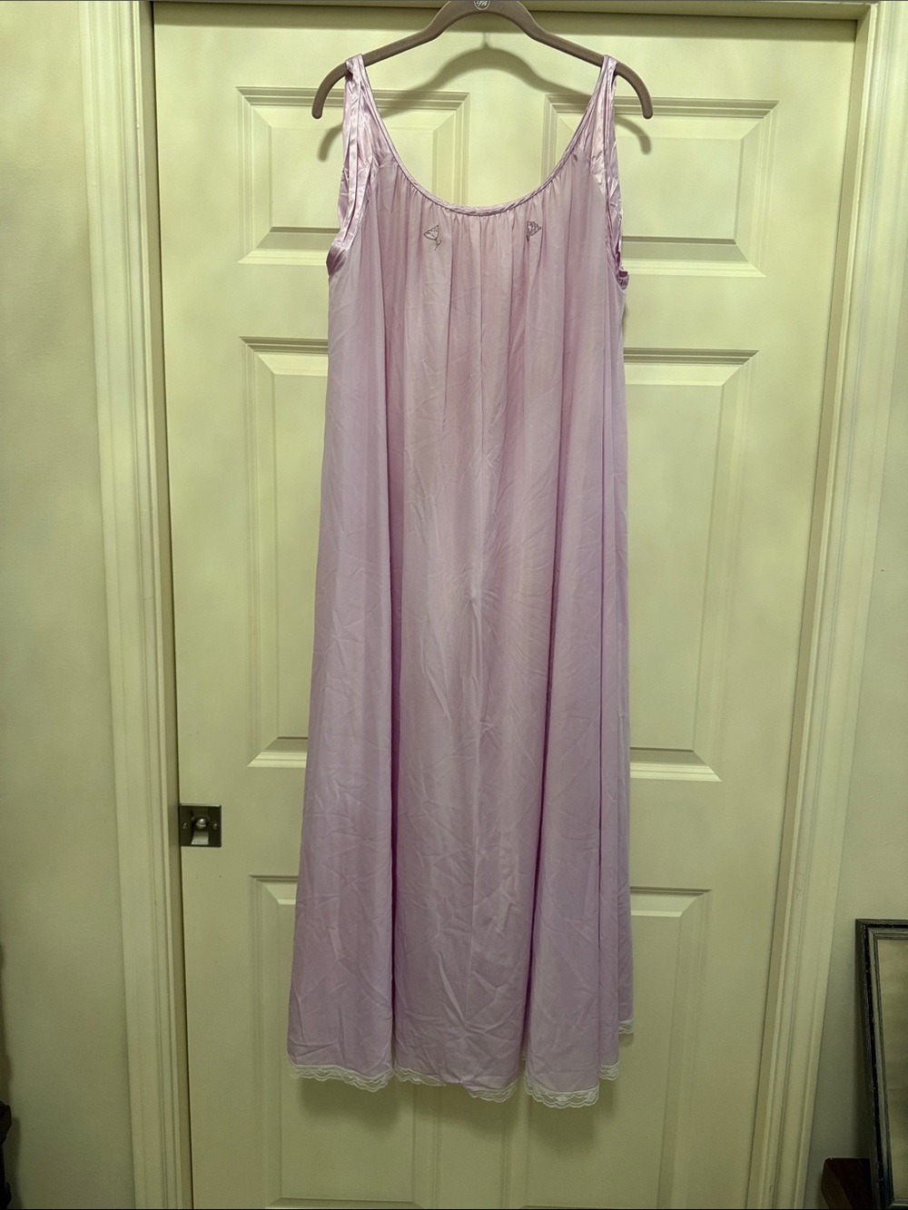Lucie Ann lavender Vintage Nightgown size M, 💯 nylon satin shoulders
